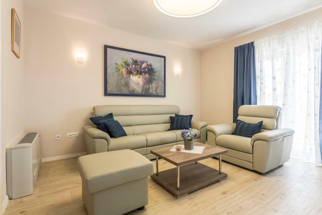Villa Flores Rogoznica  Kültér fotó